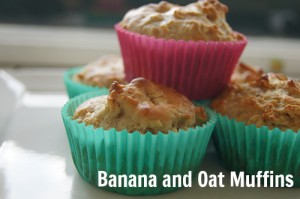 banana and oat muffins