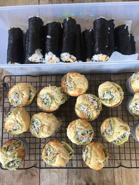 sushi and muffins 640