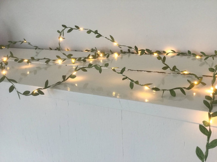 Christmas leaf fairy lights