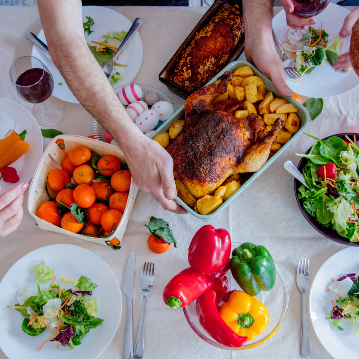 Tips for maintaining harmony in a large family - family meals
